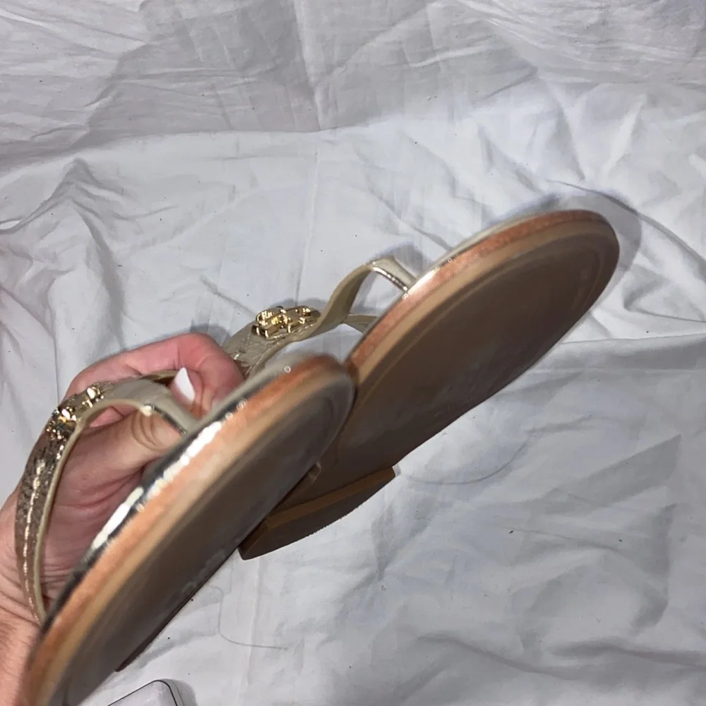 Like new Tory Burch Mini Everly Flat Sandal gold slim